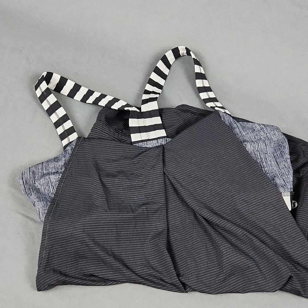 Lululemon -Rest Less SportsTank - Black/White w/drawstring waist - Sz 10 - Picture 5 of 6